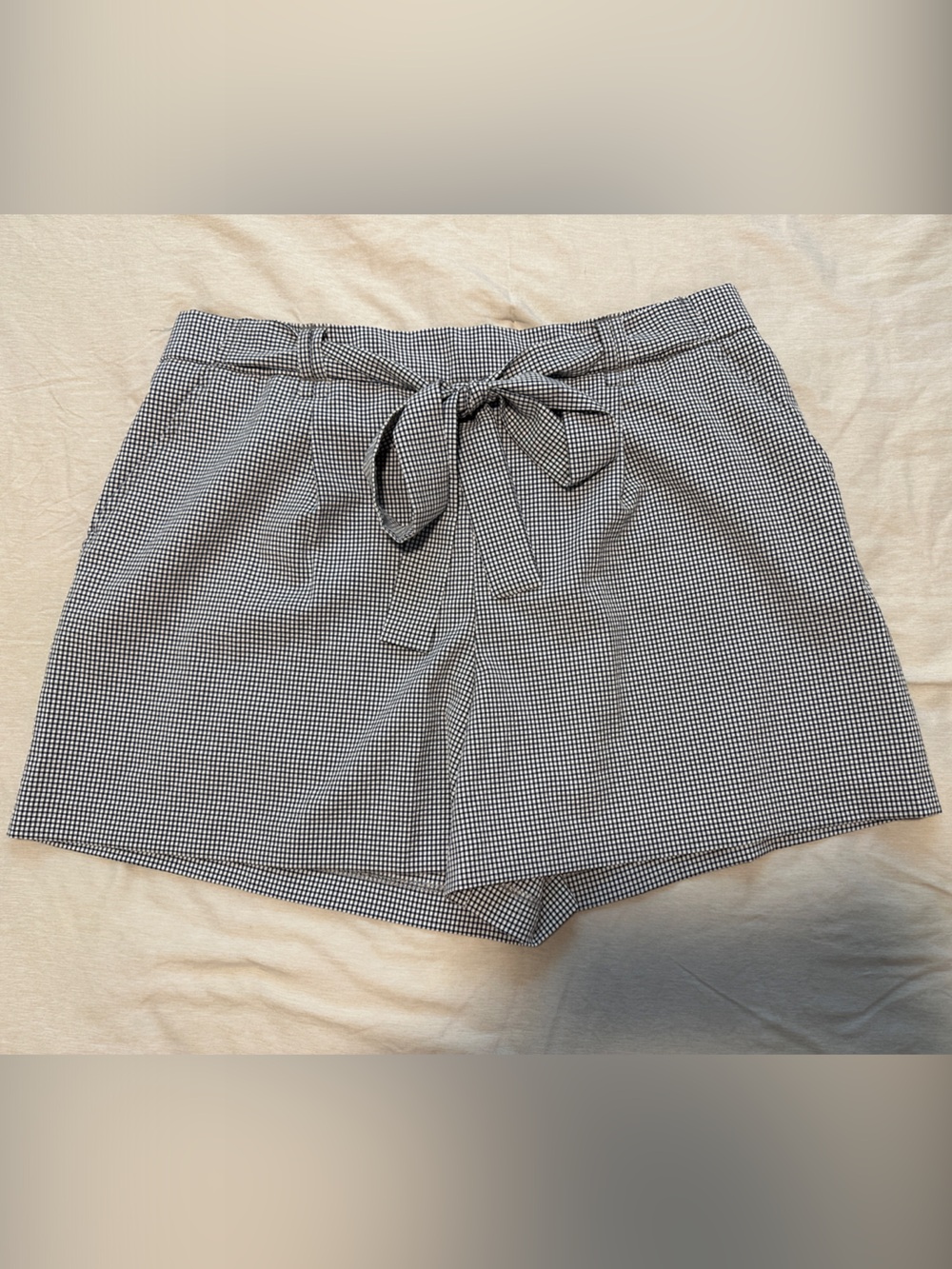 XL Tie-Waist Women’s Shorts - Black & White
